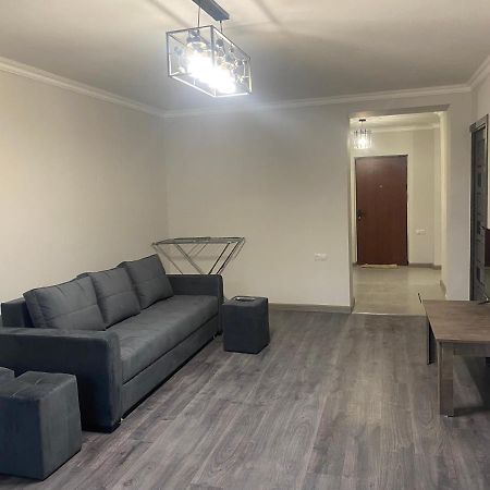 3 Cosy Apartment Near Airport Evn Yerevan Bagian luar foto